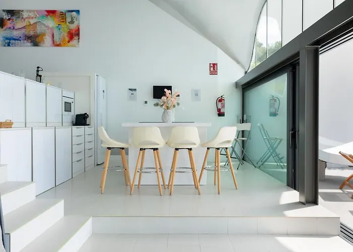 Rentitspain - Casa Acantilado - Lujo Y Estilo Frente A La Costa Tropical Ferienhaus