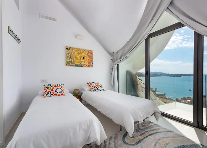 Rentitspain - Casa Acantilado - Lujo Y Estilo Frente A La Costa Tropical Ferienhaus *