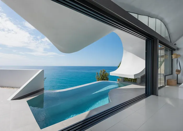 Rentitspain - Casa Acantilado - Lujo Y Estilo Frente A La Costa Tropical Salobreña