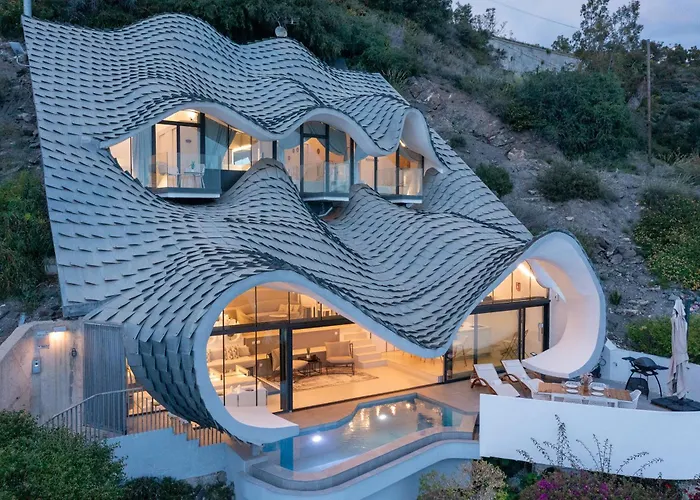 Rentitspain - Casa Acantilado - Lujo Y Estilo Frente A La Costa Tropical